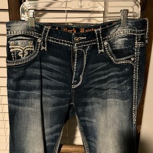 Rock revival jeans 39 easy boot leg Sherry. Inseam is 30.5 inch